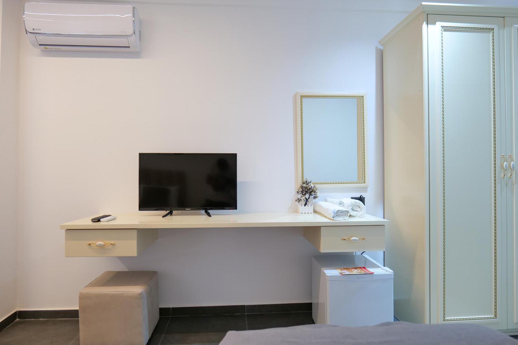 Hotel Celaj Vlorë Εξωτερικό φωτογραφία