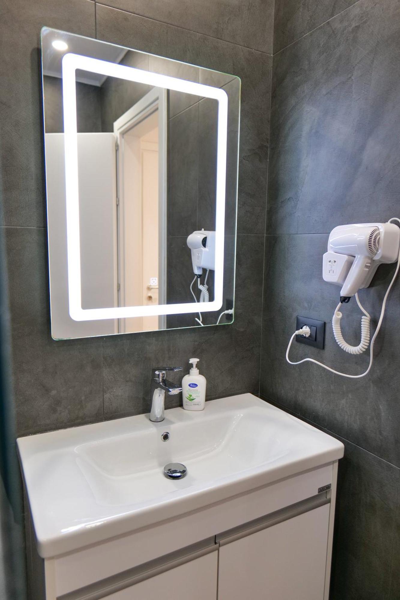 Hotel Celaj Vlorë Εξωτερικό φωτογραφία
