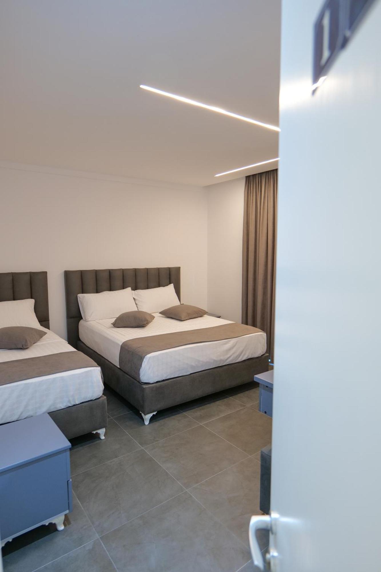 Hotel Celaj Vlorë Εξωτερικό φωτογραφία