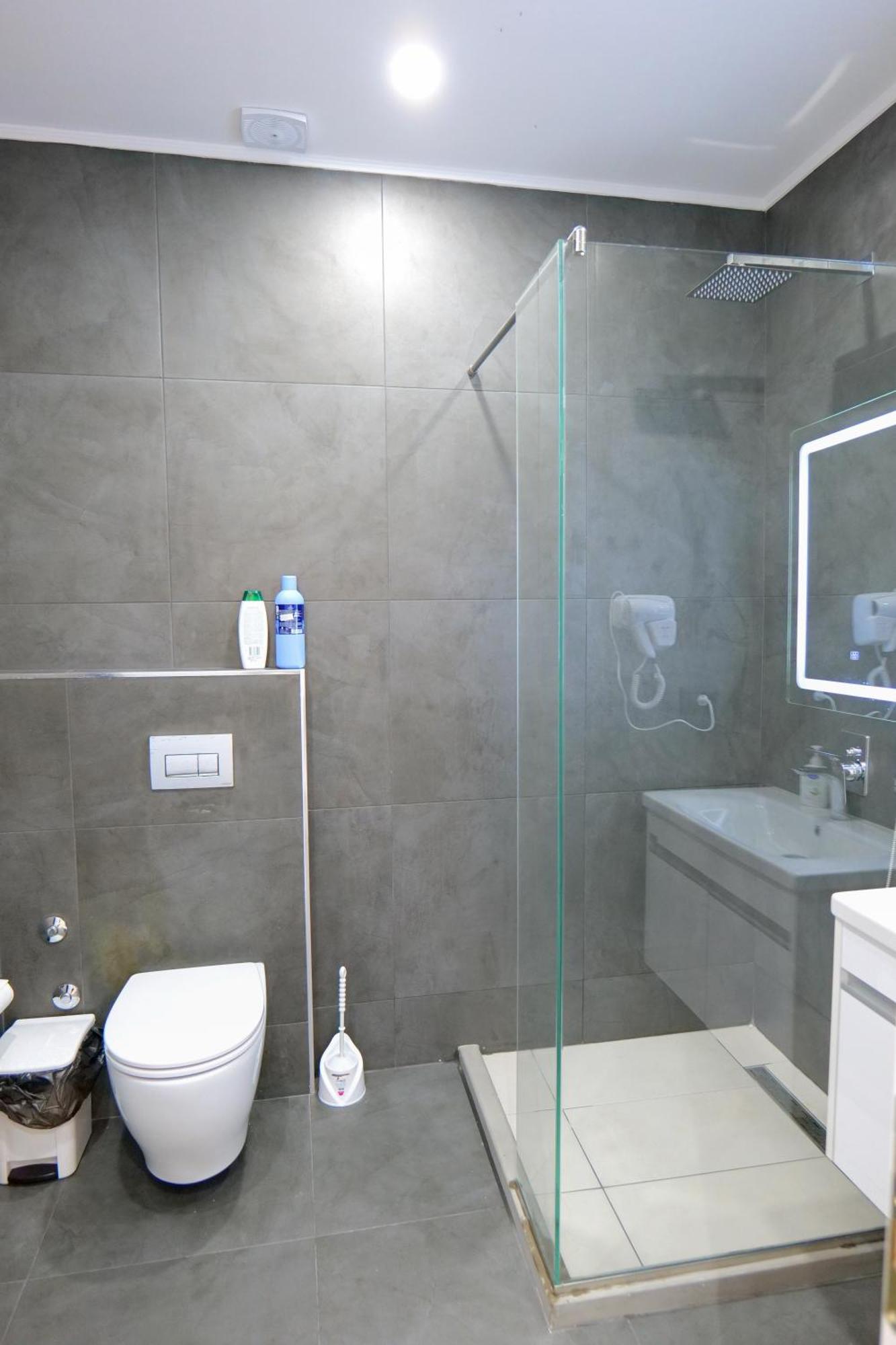 Hotel Celaj Vlorë Εξωτερικό φωτογραφία