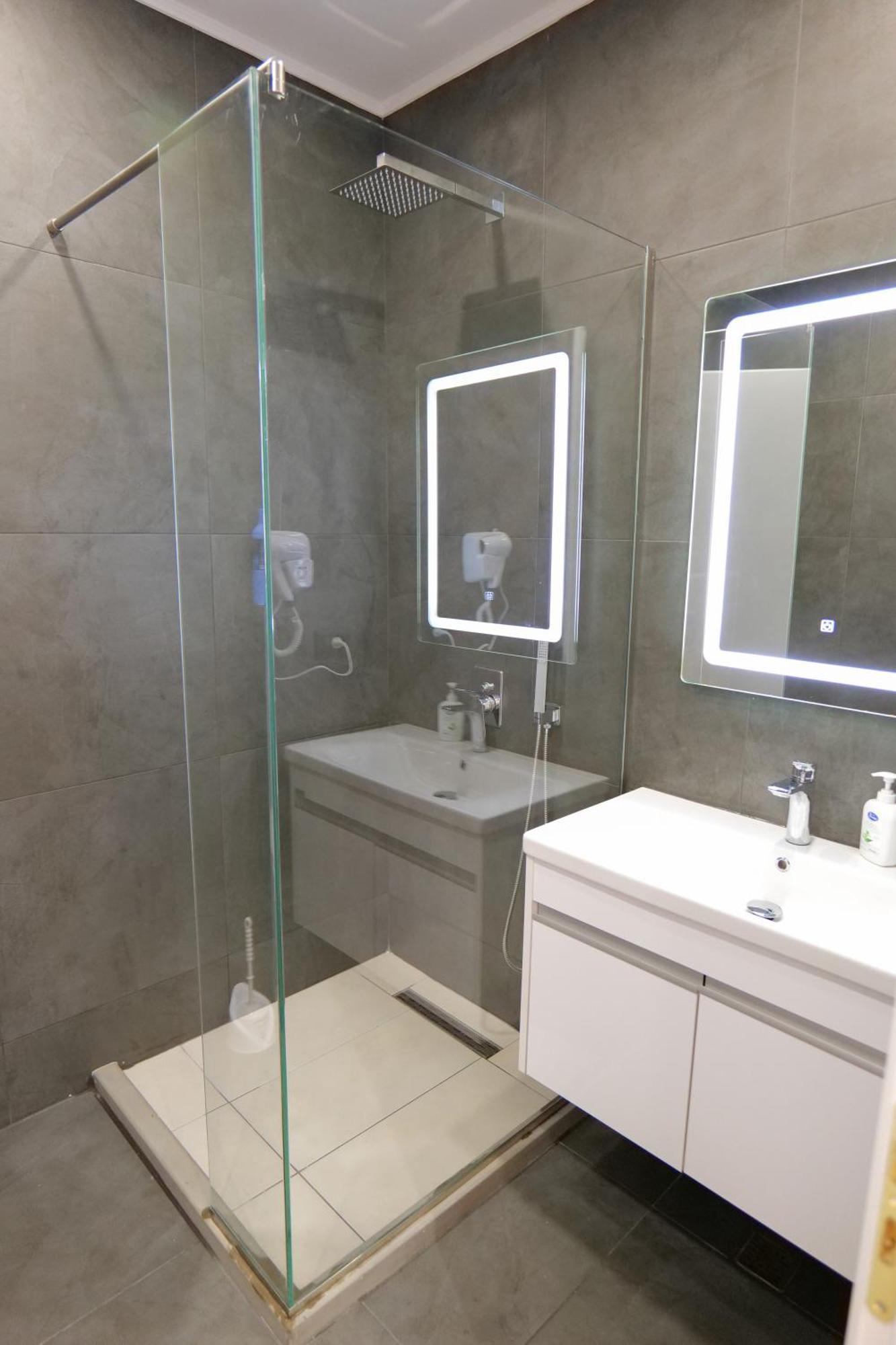 Hotel Celaj Vlorë Εξωτερικό φωτογραφία