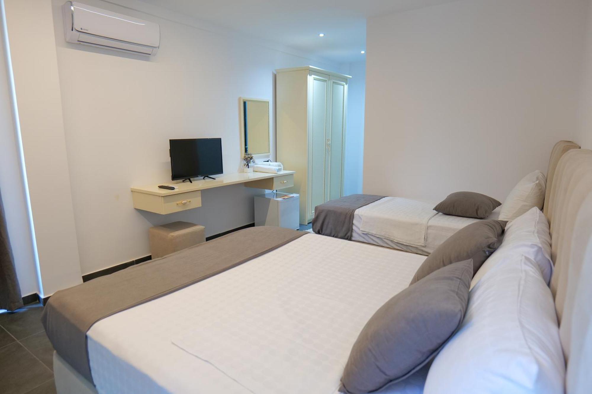 Hotel Celaj Vlorë Εξωτερικό φωτογραφία