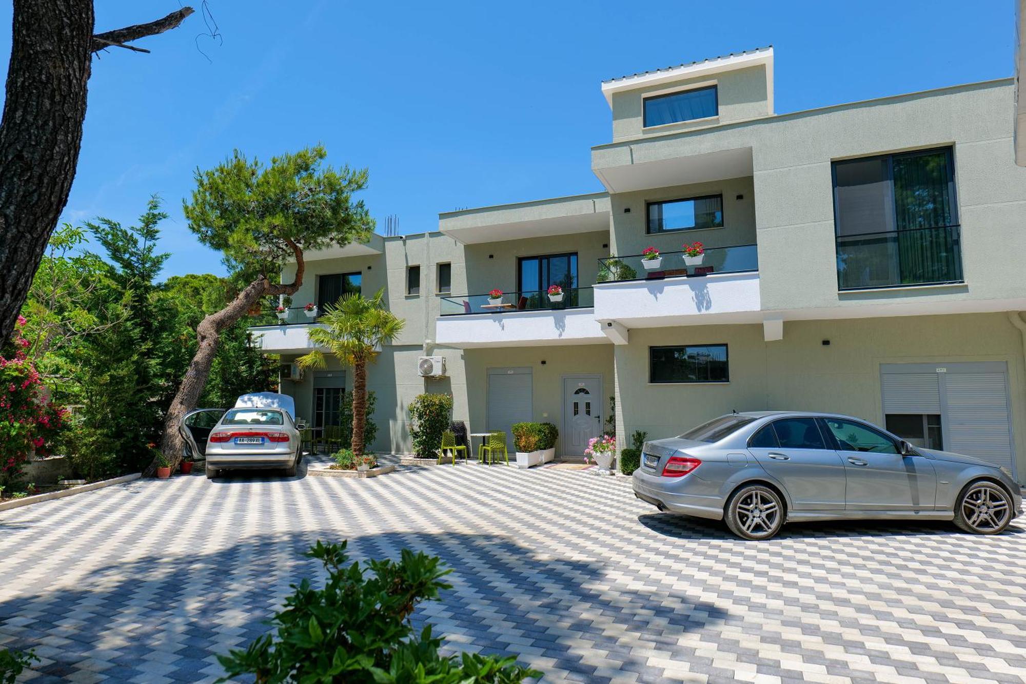 Hotel Celaj Vlorë Εξωτερικό φωτογραφία