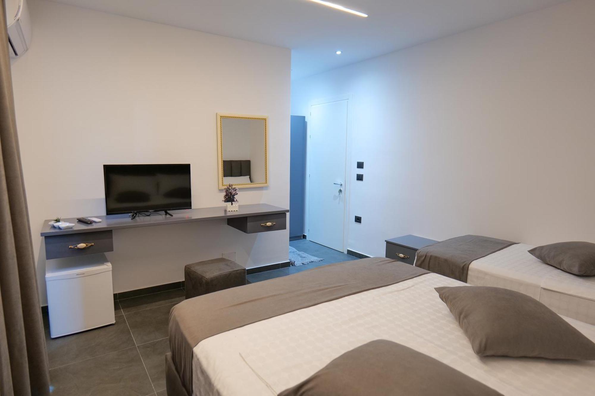 Hotel Celaj Vlorë Εξωτερικό φωτογραφία