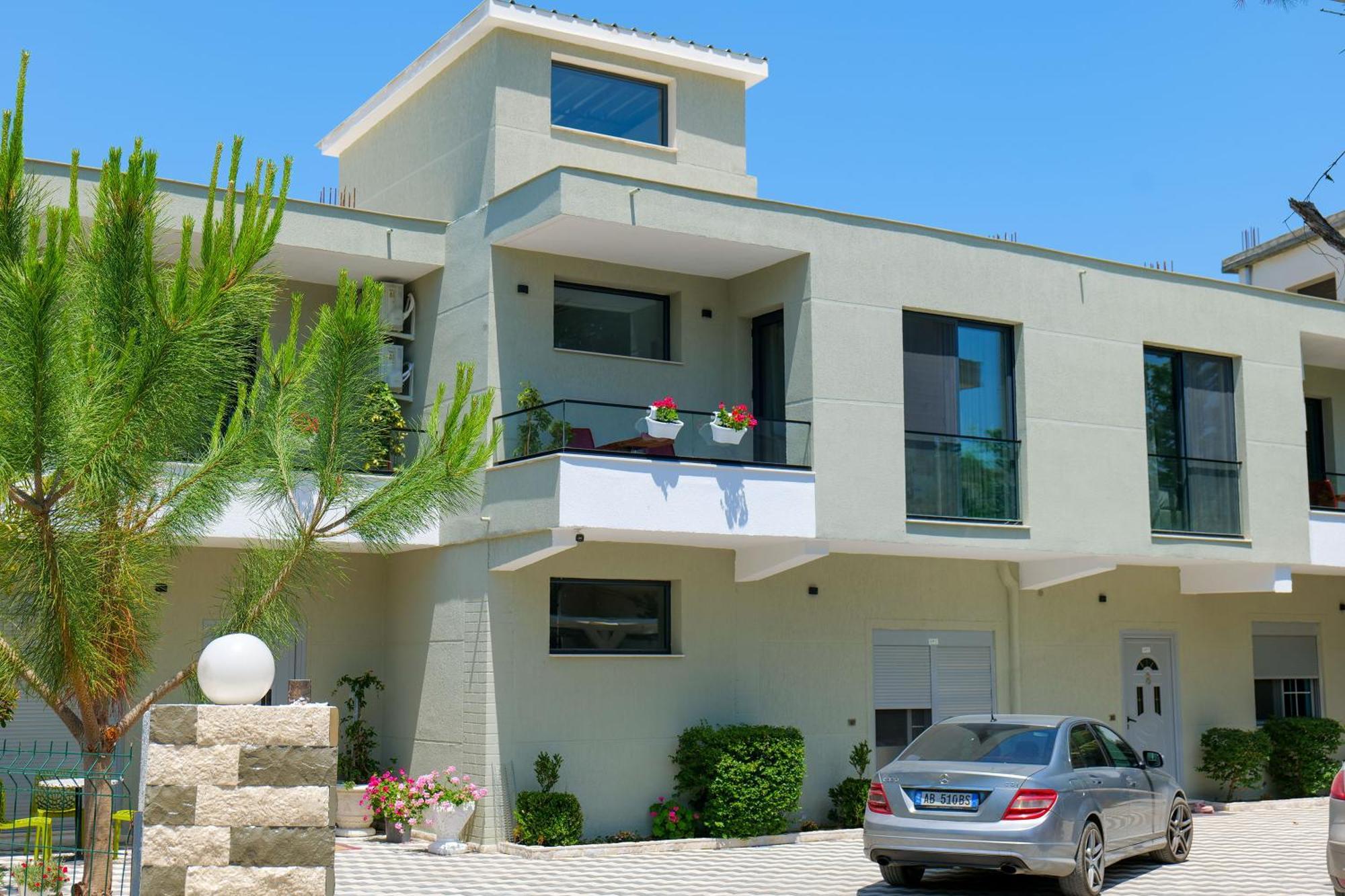 Hotel Celaj Vlorë Εξωτερικό φωτογραφία