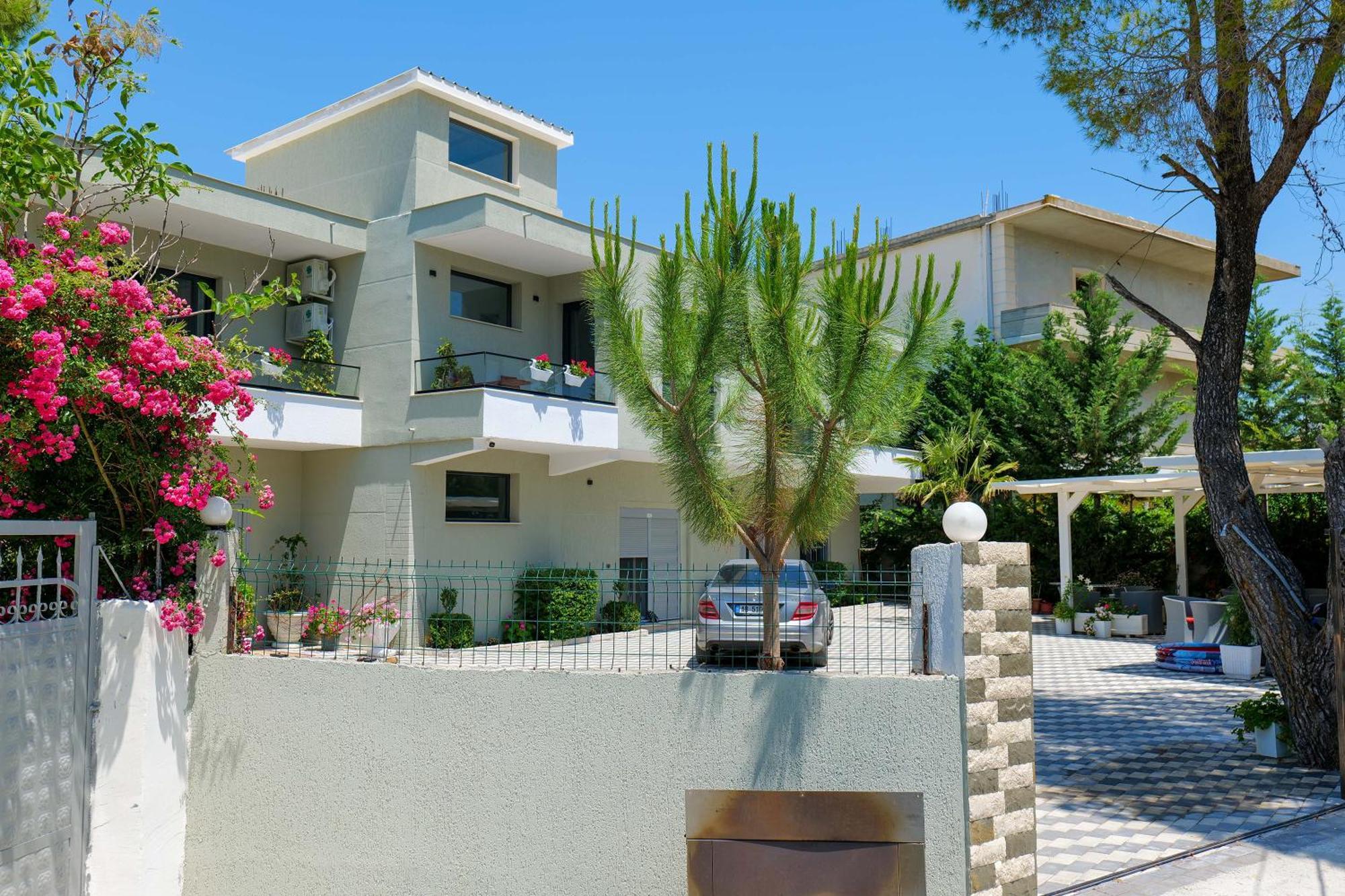 Hotel Celaj Vlorë Εξωτερικό φωτογραφία