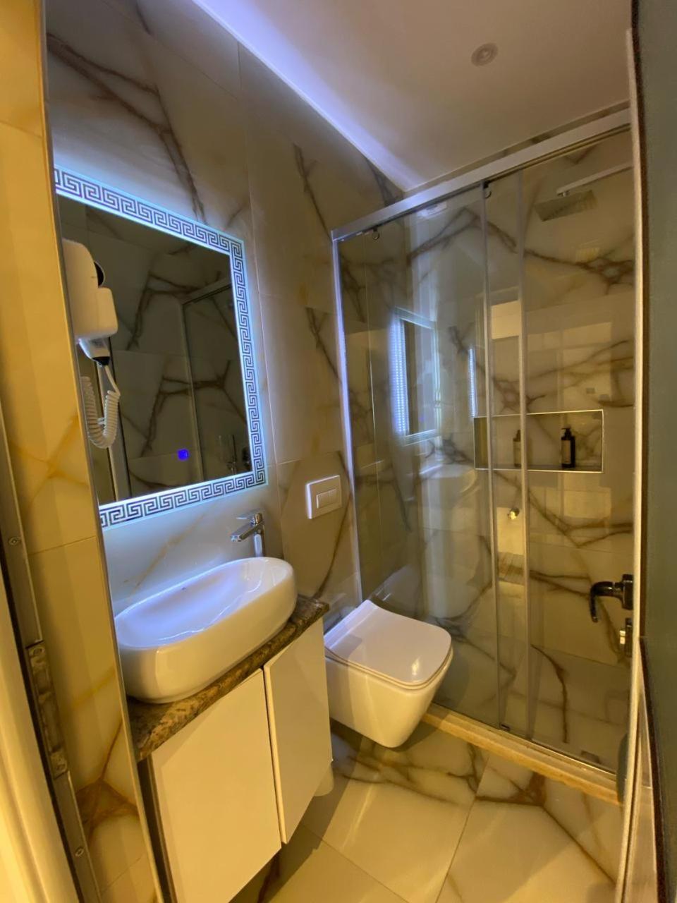 Hotel Celaj Vlorë Εξωτερικό φωτογραφία