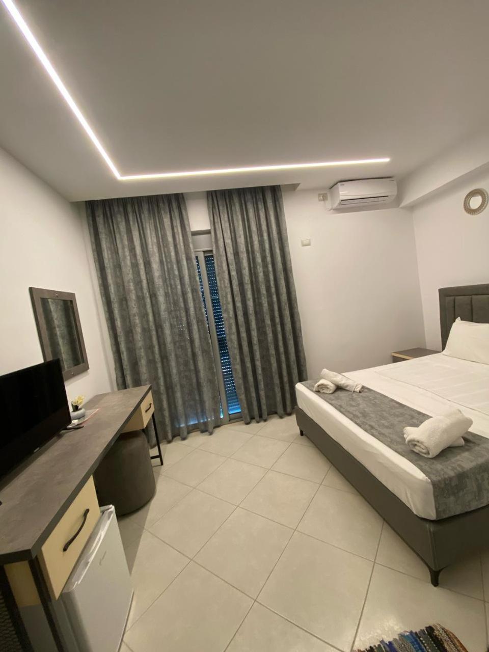 Hotel Celaj Vlorë Εξωτερικό φωτογραφία