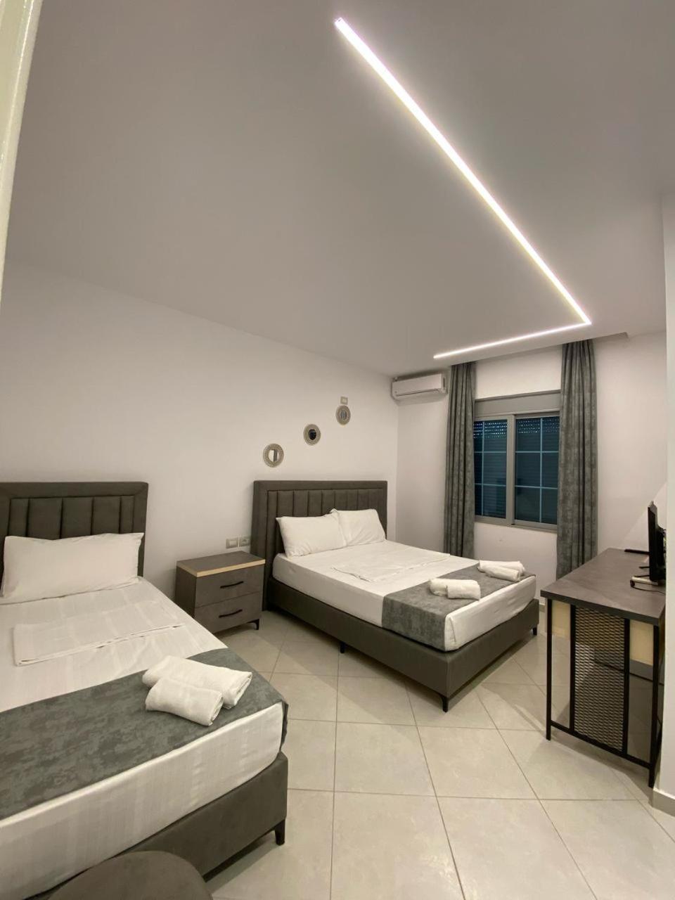 Hotel Celaj Vlorë Εξωτερικό φωτογραφία